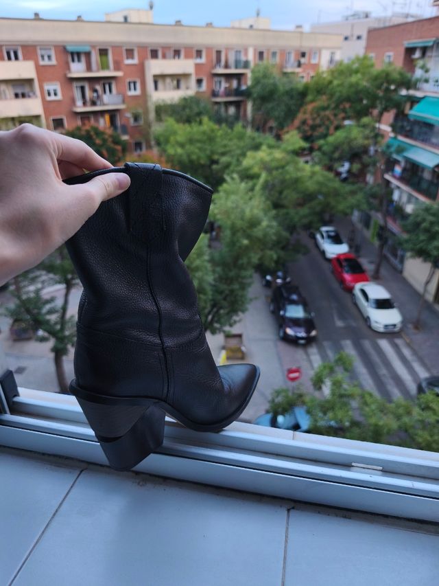 Botas cowboy piel negras tacón madera efecto