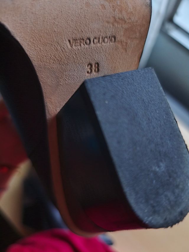 Botas cowboy piel negras tacón madera efecto