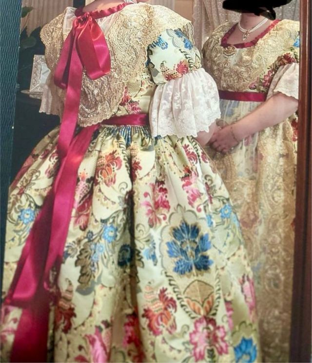 Traje de Fallera Oro Multicolor