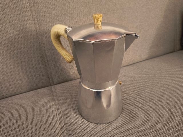 Moka Kasanova 12 tazze alluminio manico legno