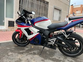 Yamaha R6 2005