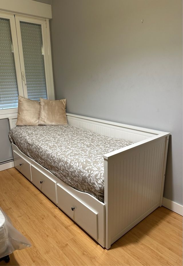 Cama Diván Ikea con colchones 