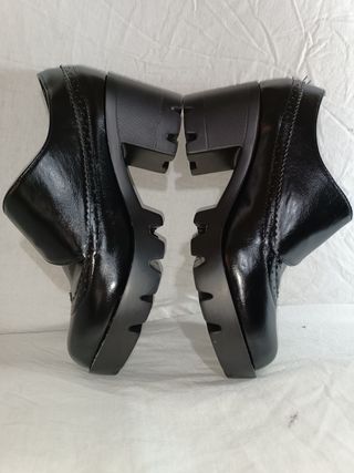 Zapatos negros con hebilla