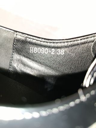 Zapatos negros con hebilla