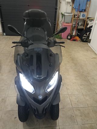 Piaggio MP3 530 HPE OCASION  Con carnet coche
