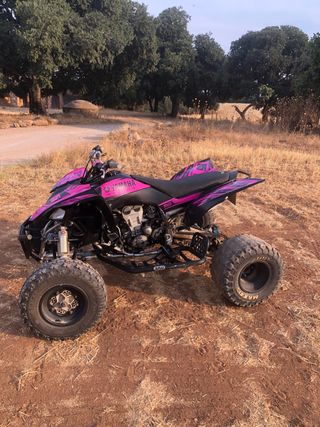 Yamaha YFZ 450 quad