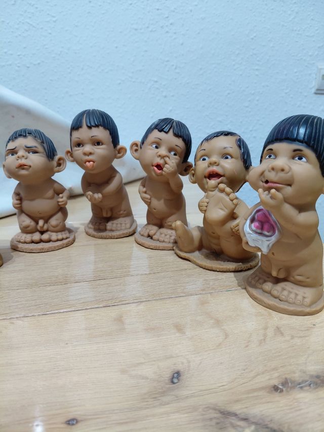 Figure in gomma per bambini con gesti vintage