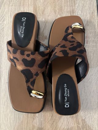 Sandalias Animal Print Yun Zhong Ge