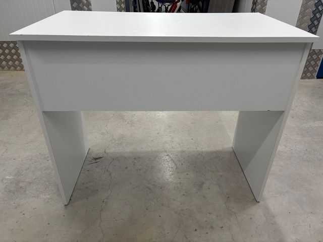 Mesa de estudio/trabajo blanca