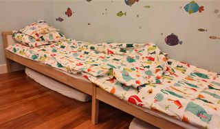 Cama infantil de madera