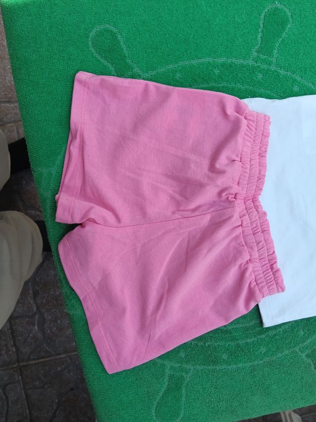 Conjunto camiseta y shorts 9-12 meses