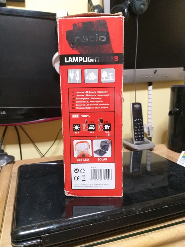 Lámpara de camping solar naranja y negra