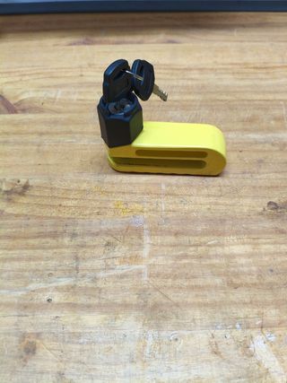 Candado para moto con llaves