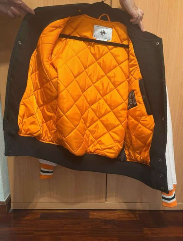 Chaqueta Streetwear Department Negra y Blanca