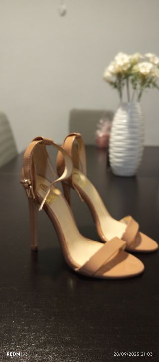 Sandalias Beige Tacón Alto