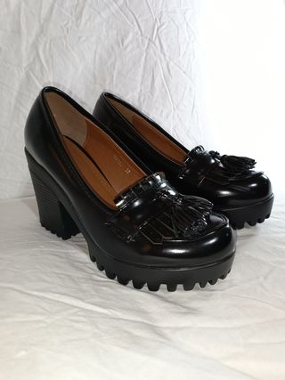 Zapatos charol negros tacón plataforma