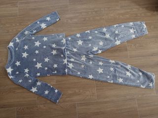 Pijama estrellas azul y blanco