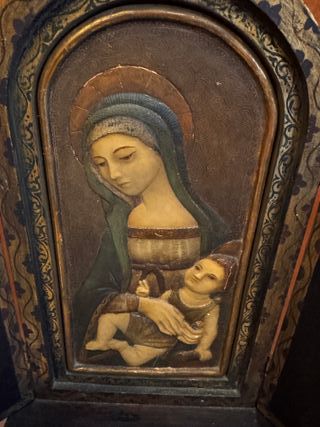 Capilla icono madera relieve