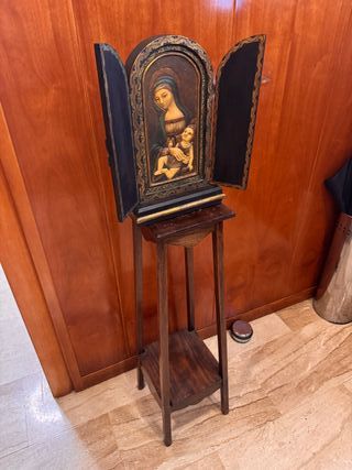 Capilla icono madera relieve