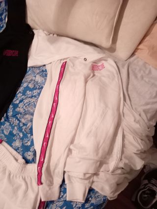 Conjunto Nike Blanco y Rosa