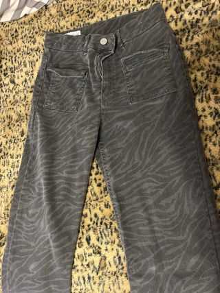 Pantalón Zara Estampado Cebra Gris