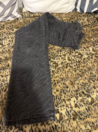 Pantalón Zara Estampado Cebra Gris
