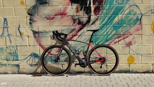 Bicicleta BH CORE Eléctrica talla MD