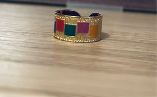 Anillo Mayte Cuéllar Dorado Multicolor Ajustable