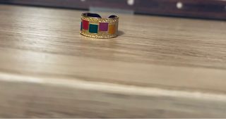Anillo Mayte Cuéllar Dorado Multicolor Ajustable