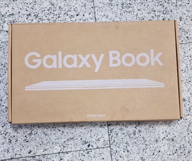 Samsung Galaxy Book4 Grigio/Argento