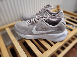 Zapatillas Nike rosa y blancas