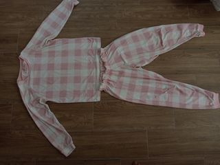 Pijama a cuadros rosa y blanco