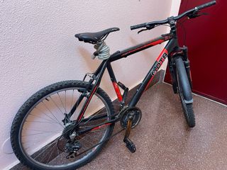 Bicicleta DTB 8.0 Negra y Roja en victoria Gasteiz