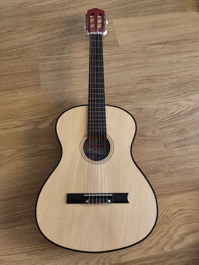 Guitarra infantil