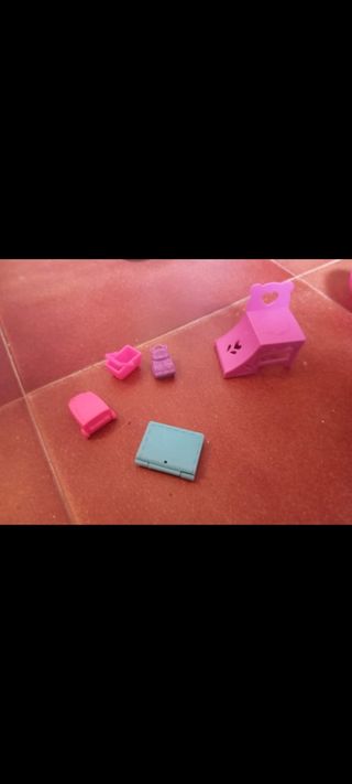 Juguetes de plástico para casa de muñecas