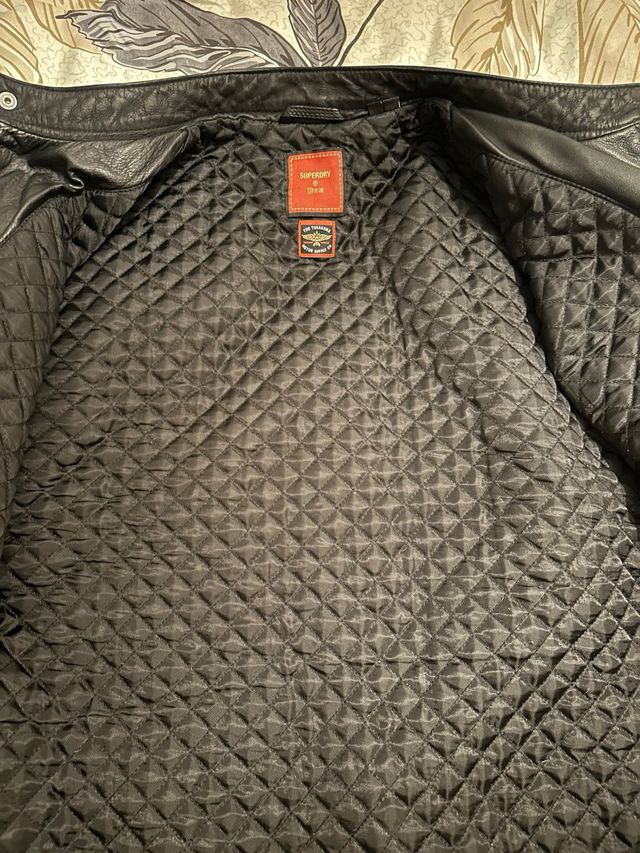 Chaqueta cuero Superdry Talla L Nueva