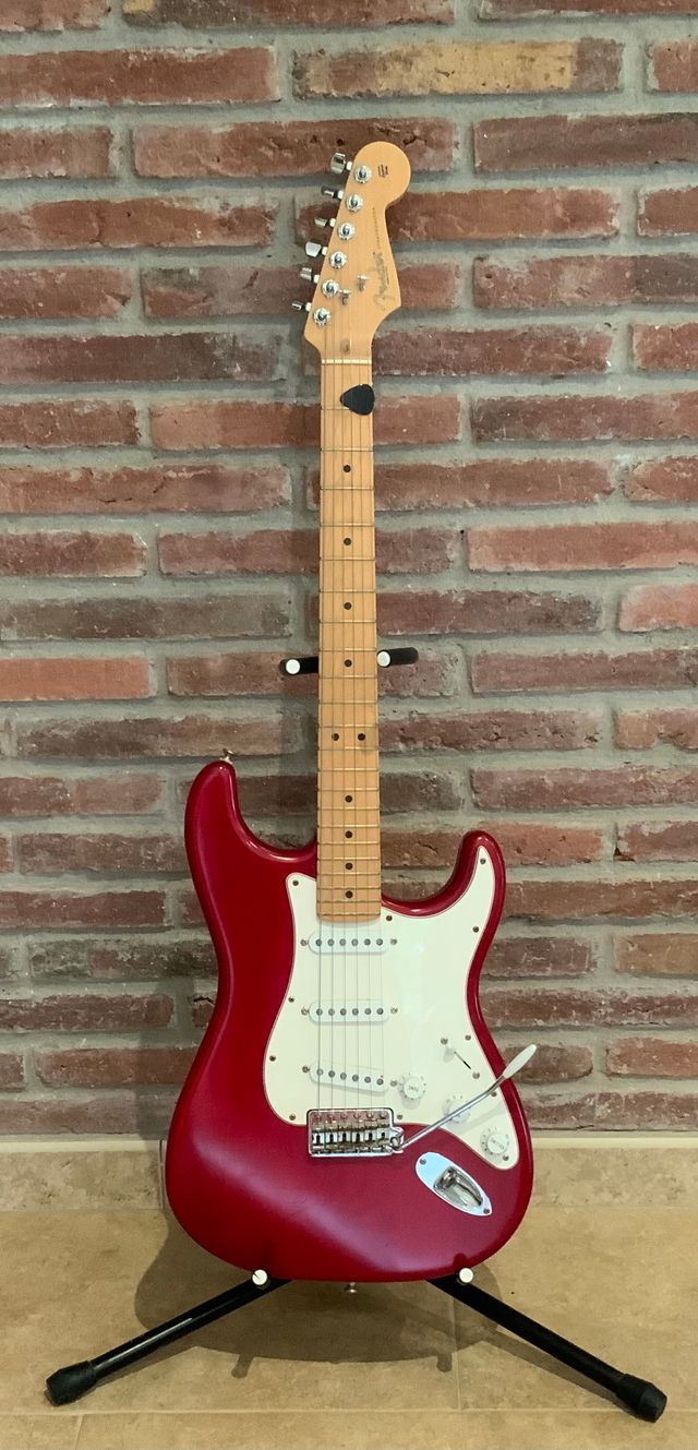 Guitarra Eléctrica Fender Roja