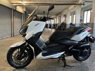 Yamaha XMAX 250