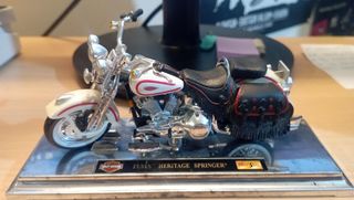 Maisto 1/18 Harley Davidson Flsts Haritage