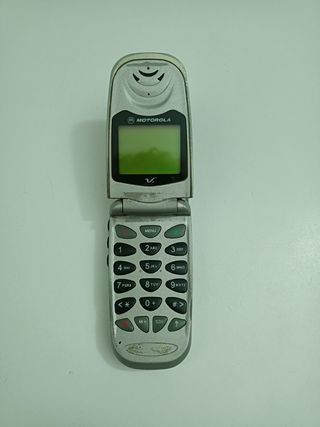 Cellulare Motorola Vintage MC2-41E12 non testato.
