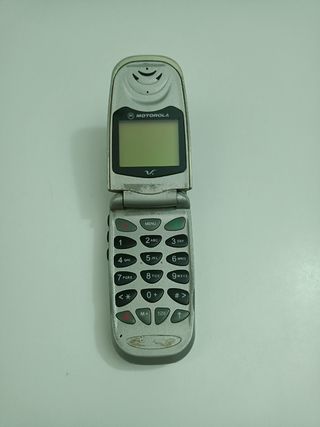 Cellulare Motorola Vintage MC2-41E12 non testato.