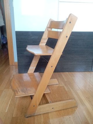 Trona evolutiva Stokke de madera