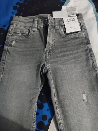 Pantalón vaquero gris elástico