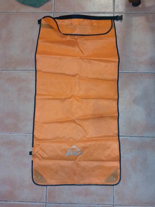 Bolsas Camping Impermeables Naranjas y Verdes
