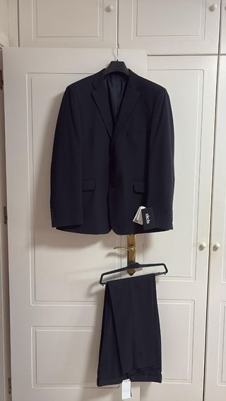 Traje azul marino completo