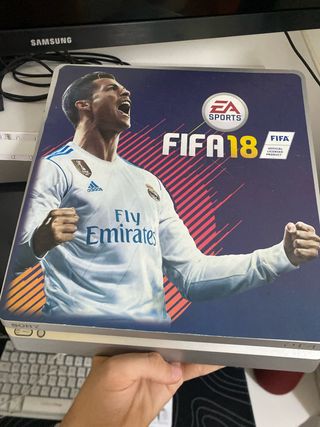 Fifa 18 PS4 Edición Especial Cristiano Ronaldo
