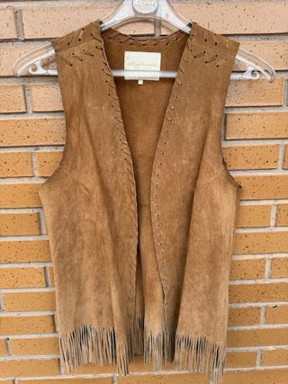 Chaleco mujer flecos efecto ante Stardivarius
