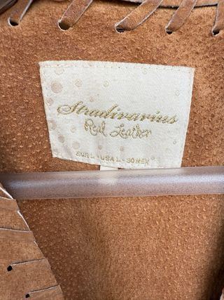 Chaleco mujer flecos efecto ante Stardivarius