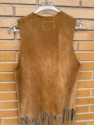 Chaleco mujer flecos efecto ante Stardivarius