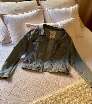 CAZADORA VAQUERA PULL AND BEAR CHICA TALLA S